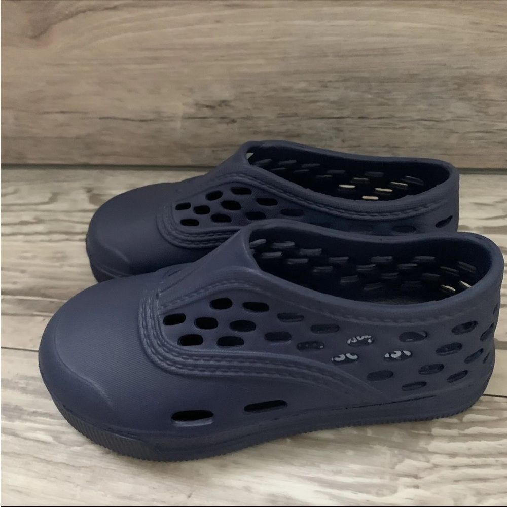 OshKosh B'gosh Toddler Boys Blue Clogs Size 7M